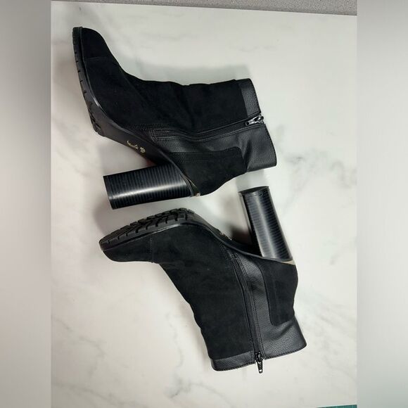 Juicy Couture Black High Heeled Side Zip Booties, Gold Accents Lug Sole, Size 9 - Picture 3 of 15